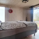 Cozy Family In Uniquely Situated Hiking Area Indre Standal