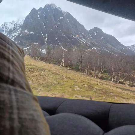 Cozy Family In Uniquely Situated Hiking Area Holiday home